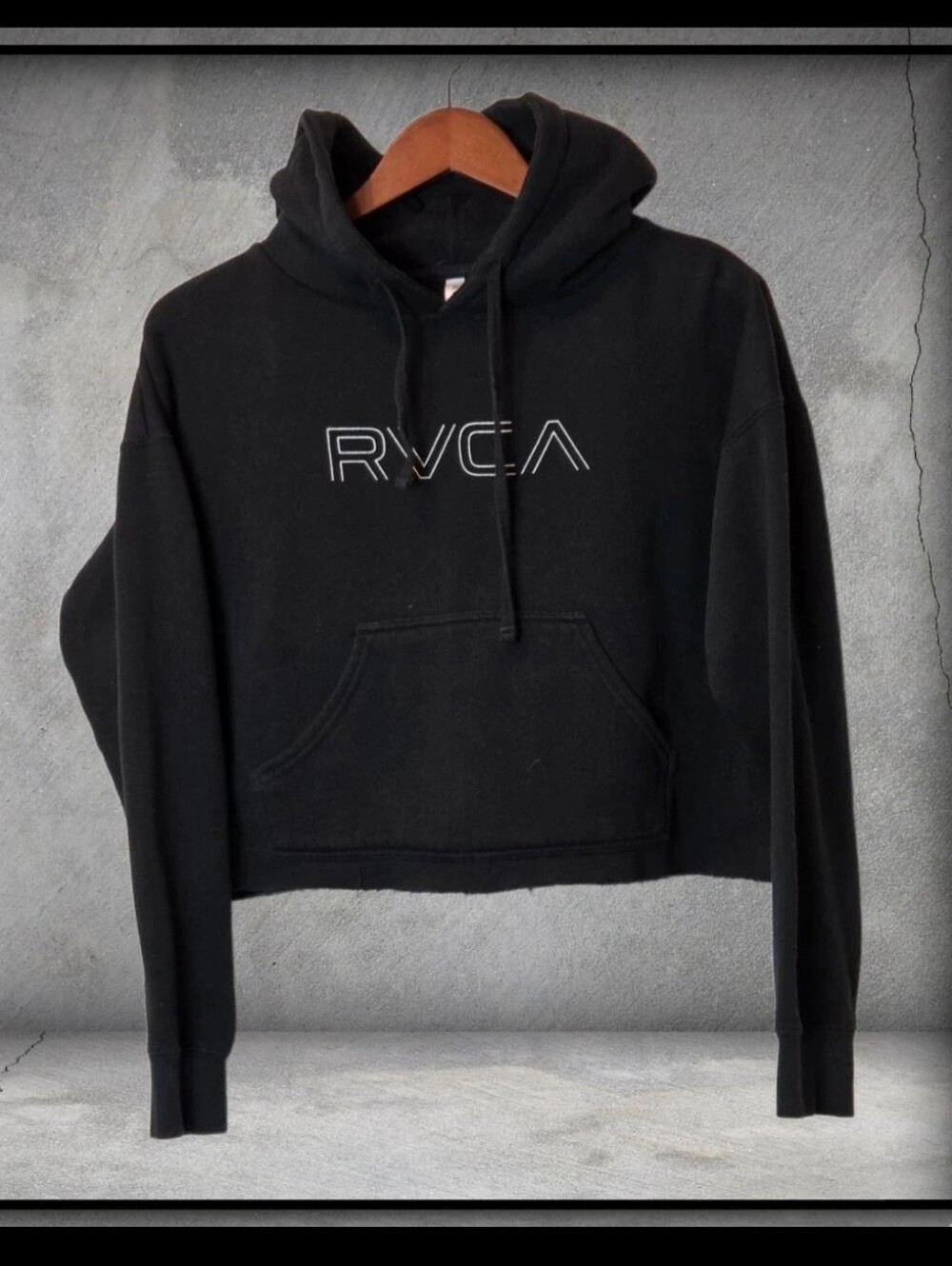 RVCA Women’s Cropped Hoodie Black Size S Minimal Logo Pullover